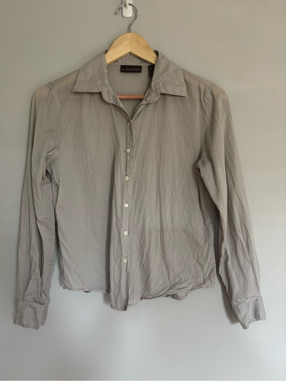 Banana Republic Sheer Light Gray Long Sleeve Button Down Shirt Size Extra Small